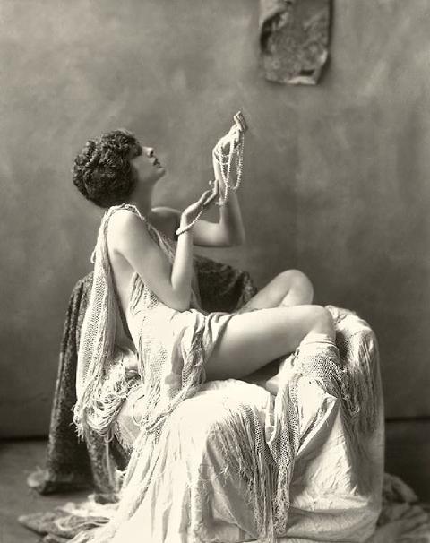 Billie Dove — Ziegfeld Girls — original